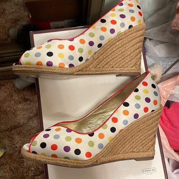 STEVE MADDEN - bright multi Majic polkadot wedges- size 6 - Picture 4 of 5